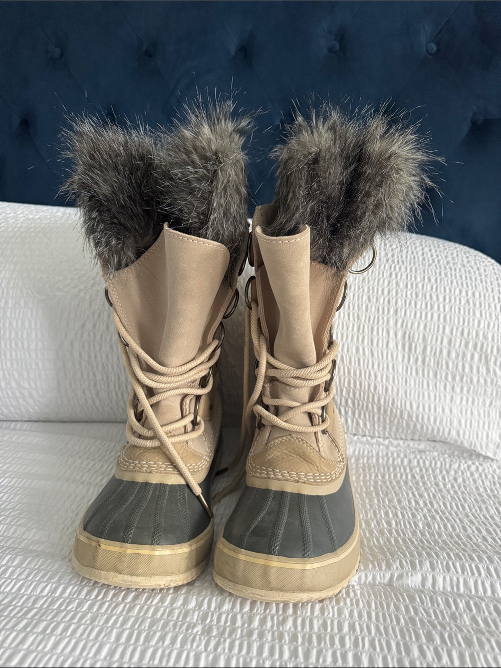 Women’s Tan and Gray Winter Fur-Trim Lace-Up Boots